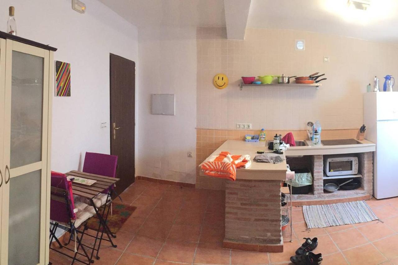 Almayate Hippie Shack Bagian luar foto