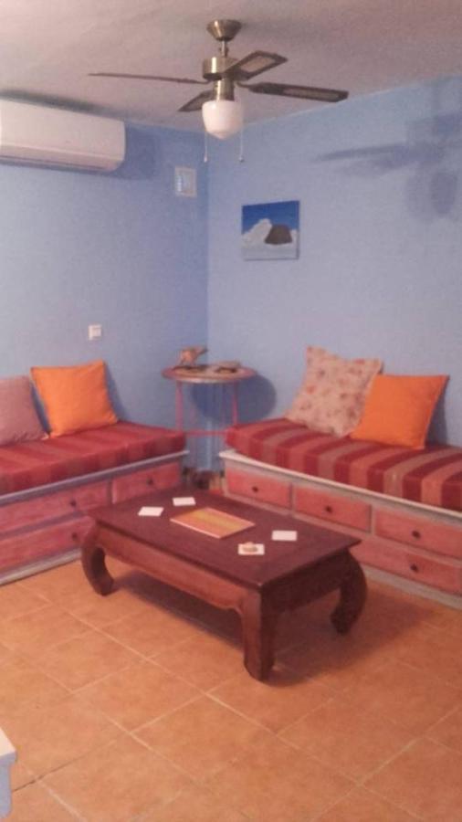 Almayate Hippie Shack Bagian luar foto